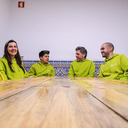 Help Yourself Hostels - Restelo Lisboa 外观 照片