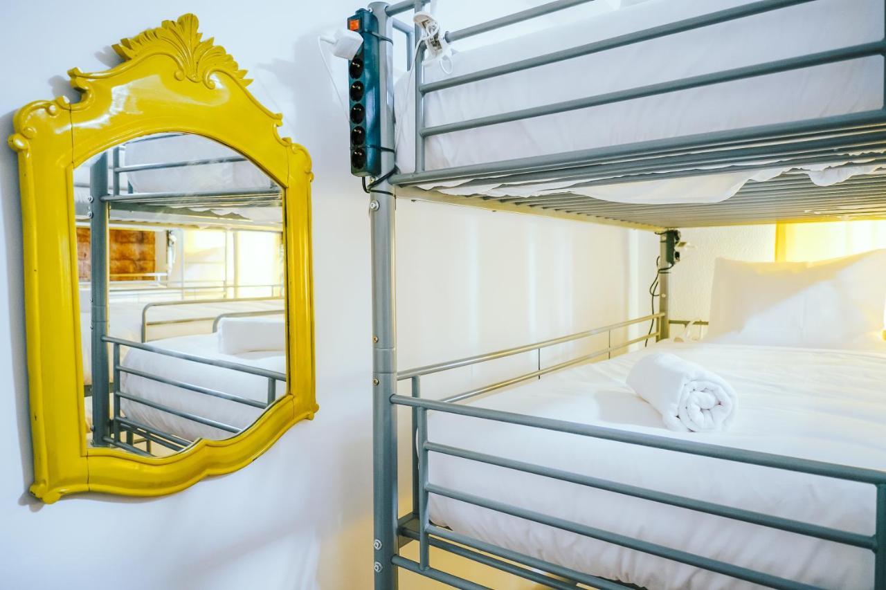 Help Yourself Hostels - Restelo Lisboa 外观 照片