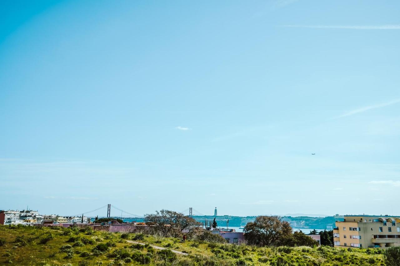 Help Yourself Hostels - Restelo Lisboa 外观 照片