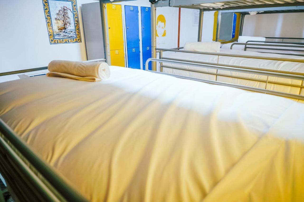 Help Yourself Hostels - Restelo Lisboa 外观 照片